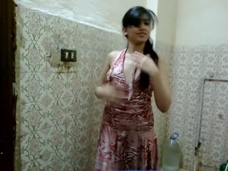 indian girl bathroom show